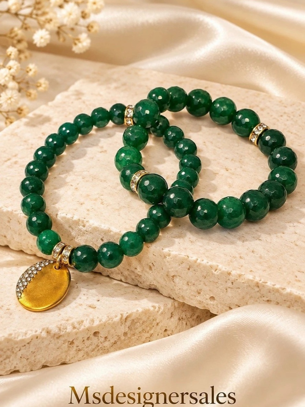 Green Beaded Bracelet Set with Pendant Like New 246